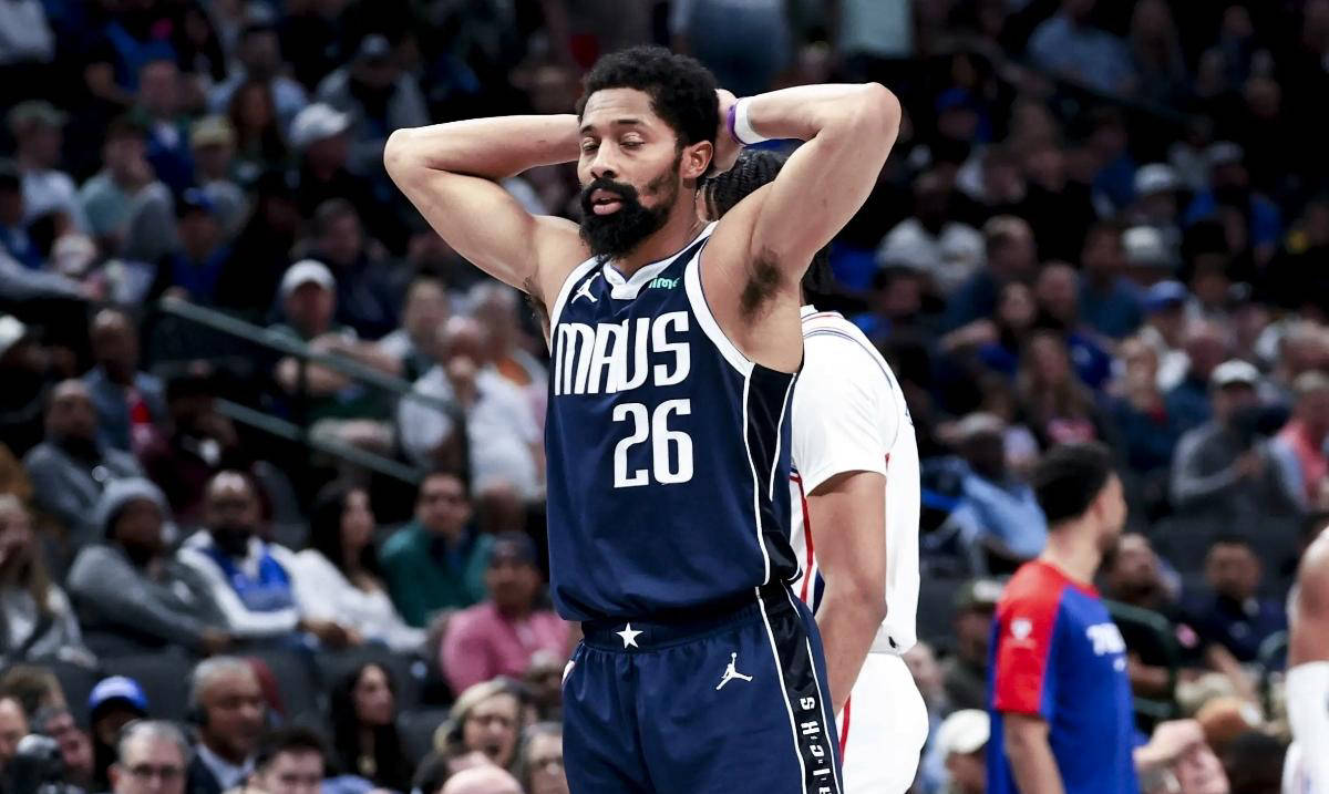 开云平台-转会期欧篮联传出新动向，底特律活塞门线救险，管理层表态：态度坚定，阵容厚度经受考验的简单介绍