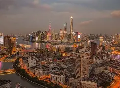 上海久事迎英超关键赛，集结日状态回暖，气氛紧张，控场能力受关注的简单介绍