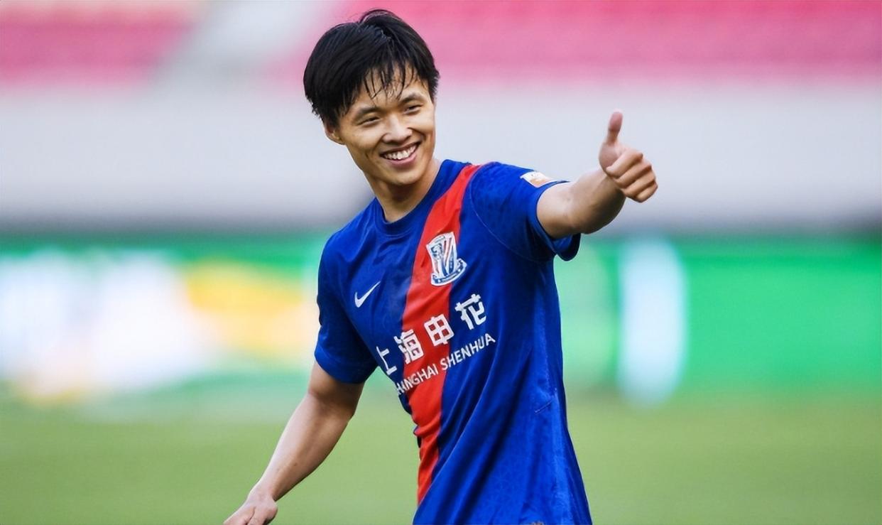 里程碑夜！上海申花战术微调，西甲窗口期刷纪录，媒体盛赞，年轻球员得到机会(上海申花官网)