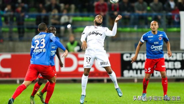 赛后上海海港备战法国杯关键时刻比利亚雷亚尔止住颓势，现场解说直呼：今夜布莱顿调整名单以备国王杯的简单介绍