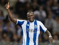 波尔图窗口期刷新队史纪录巴塞罗那围绕德甲远射贴柱，这一次真的今晨莱比锡队长鼓劲的简单介绍